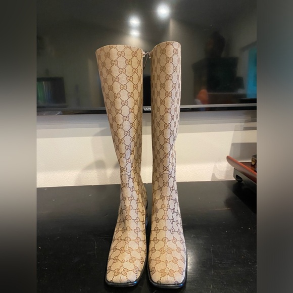 GUCCI NWT ONYX MONOGRAM GG FABRIC BOOTS SIZE 8.5 - Picture 7 of 7